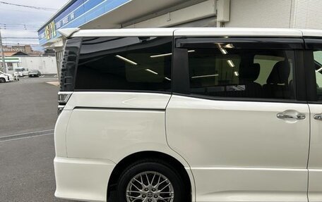 Toyota Voxy III, 2019 год, 1 845 000 рублей, 7 фотография