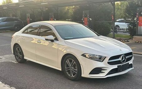 Mercedes-Benz A-Класс, 2022 год, 1 920 000 рублей, 5 фотография