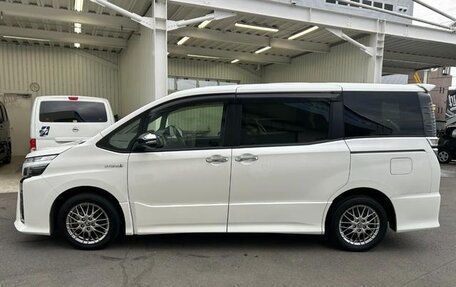 Toyota Voxy III, 2019 год, 1 845 000 рублей, 8 фотография