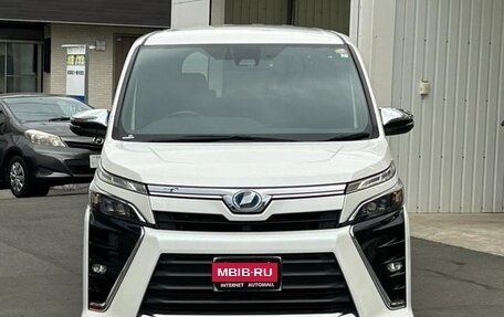 Toyota Voxy III, 2019 год, 1 845 000 рублей, 11 фотография