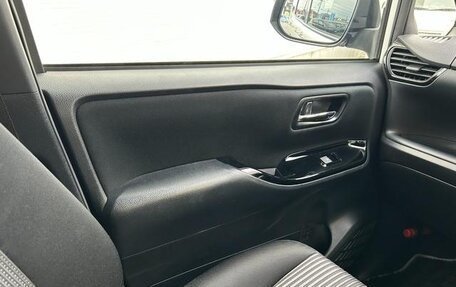 Toyota Voxy III, 2019 год, 1 845 000 рублей, 16 фотография