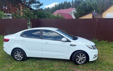 KIA Rio III рестайлинг, 2015 год, 1 100 000 рублей, 4 фотография