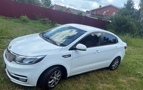 KIA Rio III рестайлинг, 2015 год, 1 100 000 рублей, 3 фотография