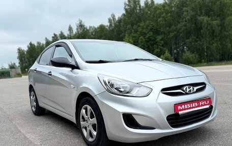 Hyundai Solaris II рестайлинг, 2012 год, 765 000 рублей, 4 фотография