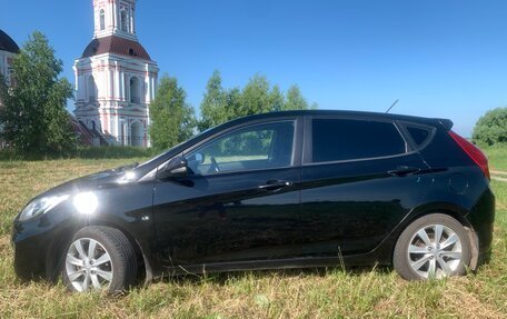 Hyundai Solaris II рестайлинг, 2011 год, 680 000 рублей, 4 фотография