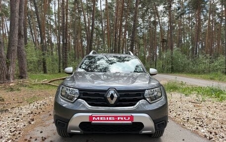 Renault Duster, 2022 год, 2 100 000 рублей, 5 фотография