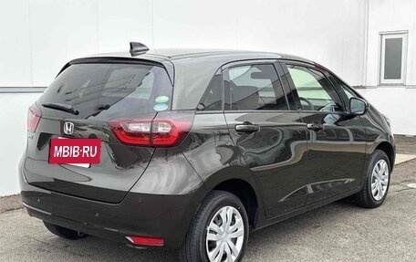 Honda Fit, 2022 год, 1 050 000 рублей, 4 фотография
