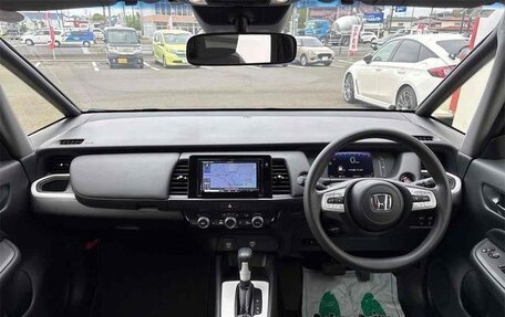 Honda Fit, 2022 год, 1 050 000 рублей, 10 фотография