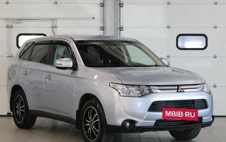 Mitsubishi Outlander III рестайлинг 3, 2013 год, 1 457 000 рублей, 3 фотография