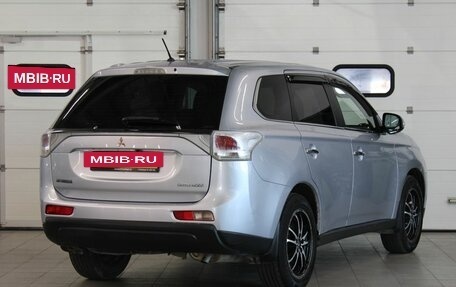 Mitsubishi Outlander III рестайлинг 3, 2013 год, 1 457 000 рублей, 5 фотография