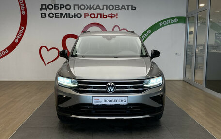 Volkswagen Tiguan II, 2021 год, 3 190 000 рублей, 3 фотография