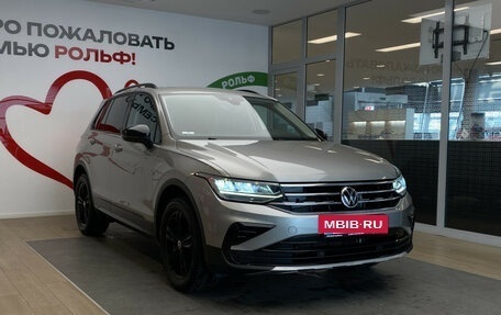 Volkswagen Tiguan II, 2021 год, 3 190 000 рублей, 4 фотография