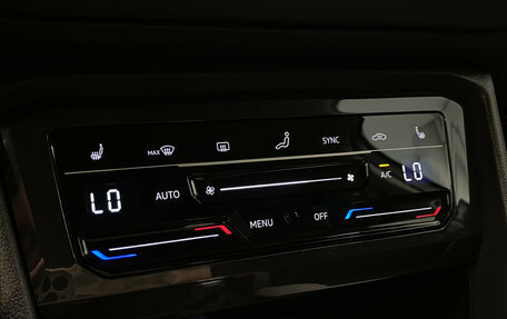 Volkswagen Tiguan II, 2021 год, 3 190 000 рублей, 15 фотография