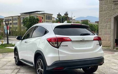 Honda Vezel, 2022 год, 1 490 000 рублей, 5 фотография