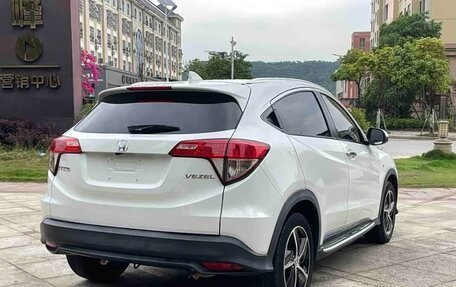 Honda Vezel, 2022 год, 1 490 000 рублей, 6 фотография