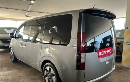 Hyundai Staria, 2024 год, 5 149 000 рублей, 3 фотография