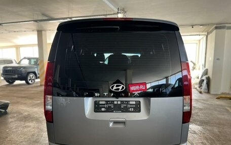Hyundai Staria, 2024 год, 5 149 000 рублей, 2 фотография