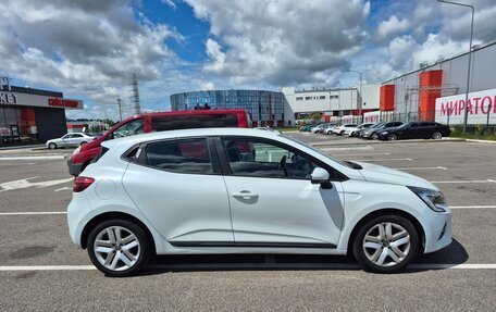 Renault Clio V, 2021 год, 1 200 000 рублей, 2 фотография