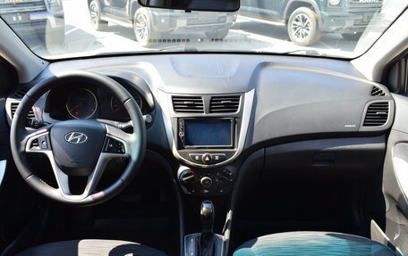 Hyundai Solaris II рестайлинг, 2015 год, 827 000 рублей, 16 фотография