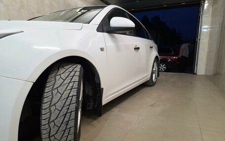 Chevrolet Cruze II, 2010 год, 500 000 рублей, 5 фотография