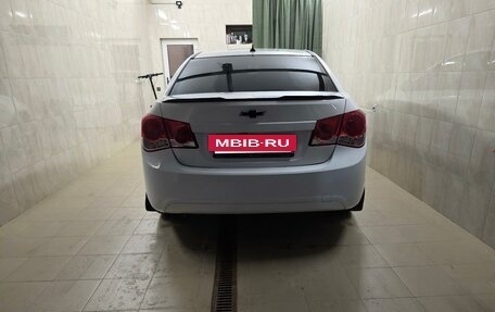 Chevrolet Cruze II, 2010 год, 500 000 рублей, 3 фотография