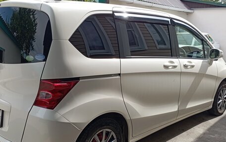 Honda Freed I, 2010 год, 1 130 000 рублей, 10 фотография