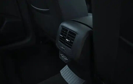 Volkswagen T-Roc I, 2021 год, 1 360 002 рублей, 12 фотография