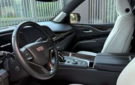 Cadillac Escalade V, 2023 год, 15 000 000 рублей, 9 фотография