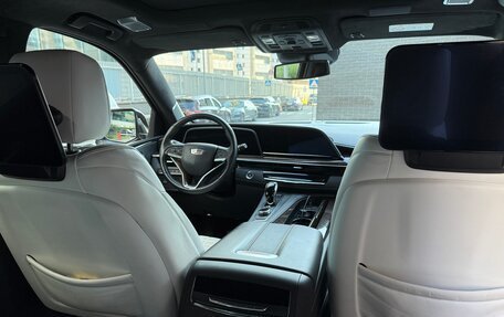 Cadillac Escalade V, 2023 год, 15 000 000 рублей, 10 фотография