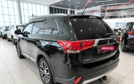 Mitsubishi Outlander III рестайлинг 3, 2016 год, 1 921 000 рублей, 11 фотография