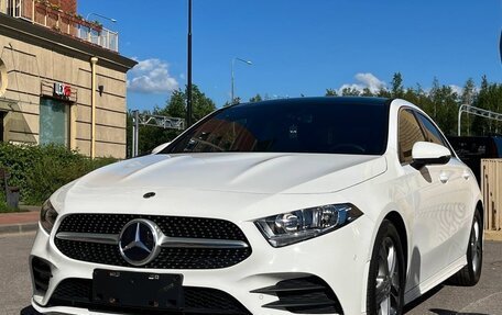 Mercedes-Benz A-Класс, 2022 год, 1 800 000 рублей, 1 фотография