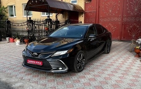 Toyota Camry, 2021 год, 2 250 000 рублей, 1 фотография