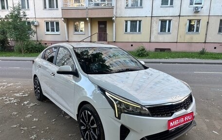 KIA Rio IV, 2022 год, 1 880 000 рублей, 1 фотография