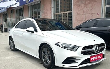 Mercedes-Benz A-Класс, 2023 год, 1 850 000 рублей, 2 фотография