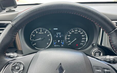 Mitsubishi Outlander III рестайлинг 3, 2021 год, 2 680 000 рублей, 13 фотография