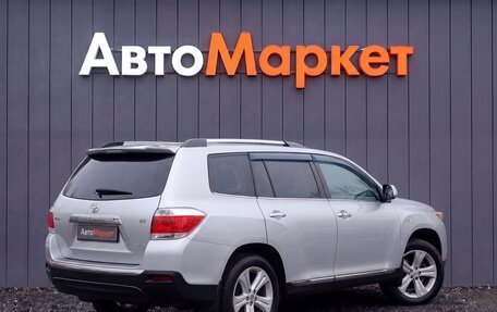 Toyota Highlander III, 2011 год, 1 699 000 рублей, 2 фотография