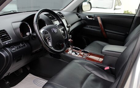 Toyota Highlander III, 2011 год, 1 699 000 рублей, 5 фотография