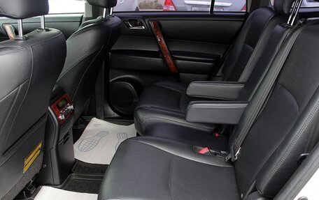 Toyota Highlander III, 2011 год, 1 699 000 рублей, 13 фотография
