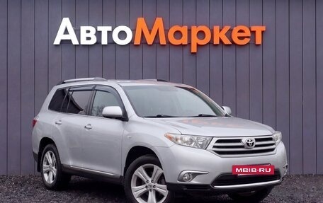 Toyota Highlander III, 2011 год, 1 699 000 рублей, 21 фотография