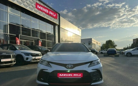 Toyota Camry, 2021 год, 3 589 000 рублей, 2 фотография