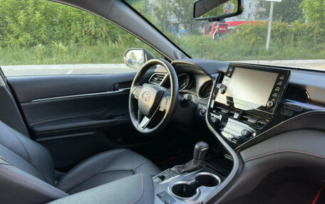 Toyota Camry, 2021 год, 3 589 000 рублей, 10 фотография