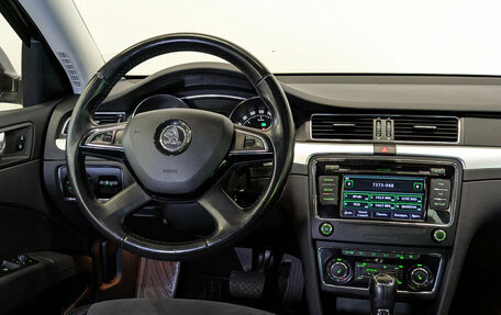 Skoda Superb III рестайлинг, 2014 год, 1 400 000 рублей, 25 фотография