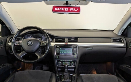 Skoda Superb III рестайлинг, 2014 год, 1 400 000 рублей, 14 фотография