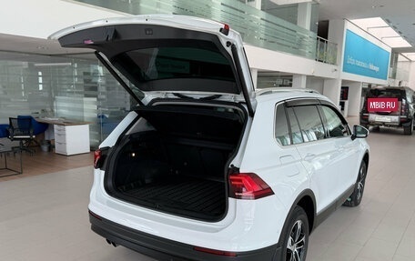 Volkswagen Tiguan II, 2019 год, 2 795 000 рублей, 11 фотография