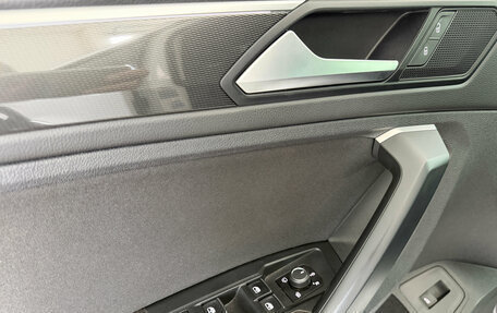 Volkswagen Tiguan II, 2019 год, 2 795 000 рублей, 18 фотография