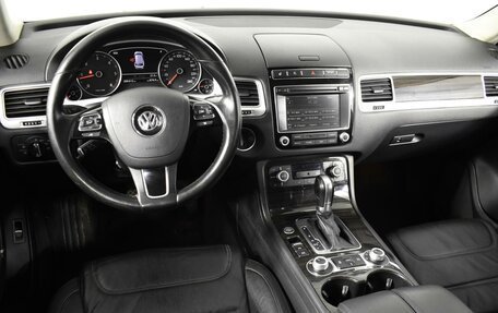 Volkswagen Touareg III, 2015 год, 2 596 100 рублей, 6 фотография