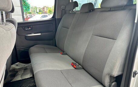 Toyota Hilux VII, 2012 год, 2 369 000 рублей, 12 фотография