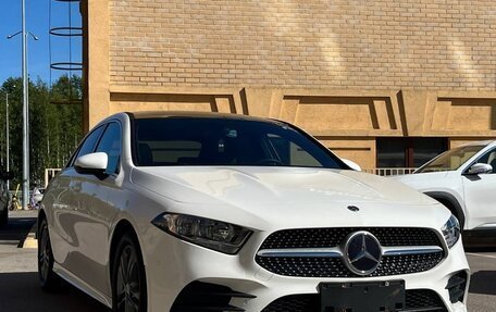 Mercedes-Benz A-Класс, 2022 год, 1 800 000 рублей, 3 фотография