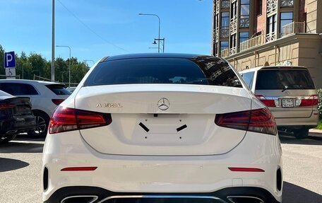 Mercedes-Benz A-Класс, 2022 год, 1 800 000 рублей, 5 фотография