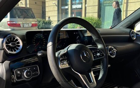 Mercedes-Benz A-Класс, 2022 год, 1 800 000 рублей, 11 фотография